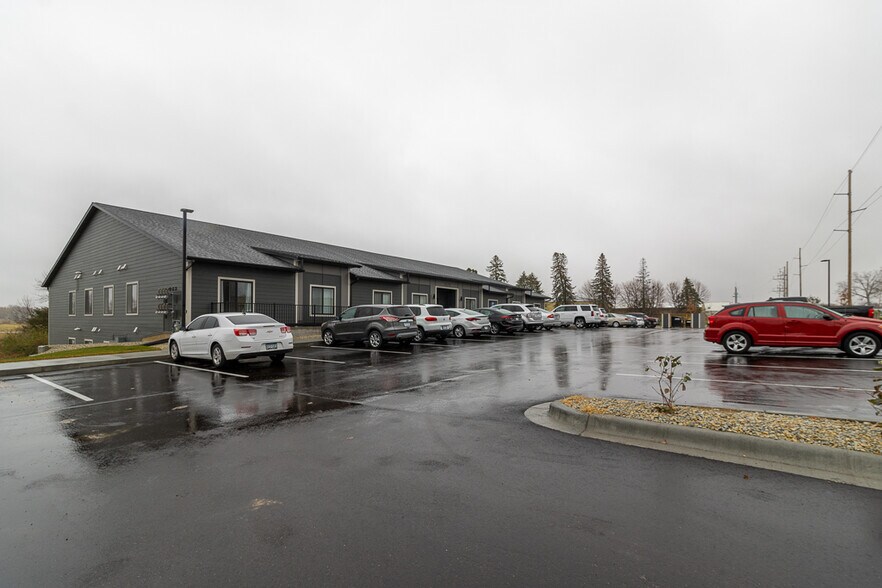 Building Photo - 1570 Stadium Ln