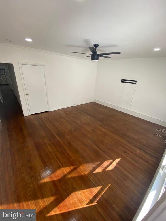 Building Photo - 102 Chestnut St