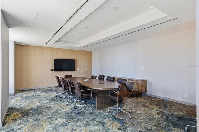 Building Photo - 400 Central Ave