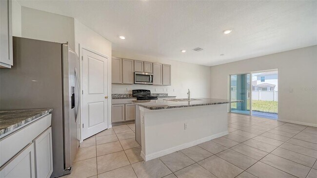 Building Photo - 12732 Lateral Root Dr