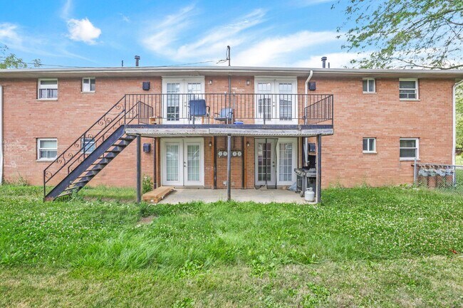 Building Photo - 861 Kingsford Rd