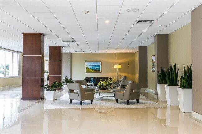 Building Photo - 4250 Galt Ocean Dr