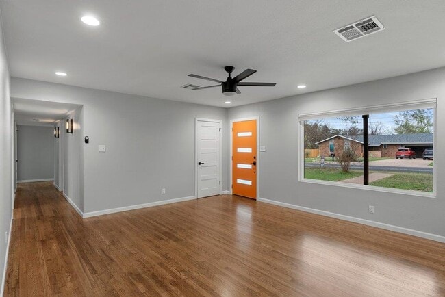Building Photo - 3404 Touchstone St