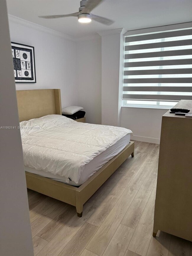 Building Photo - 5005 Collins Ave