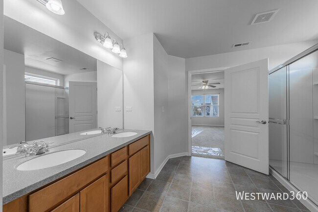 Building Photo - 3439 Birch Ln