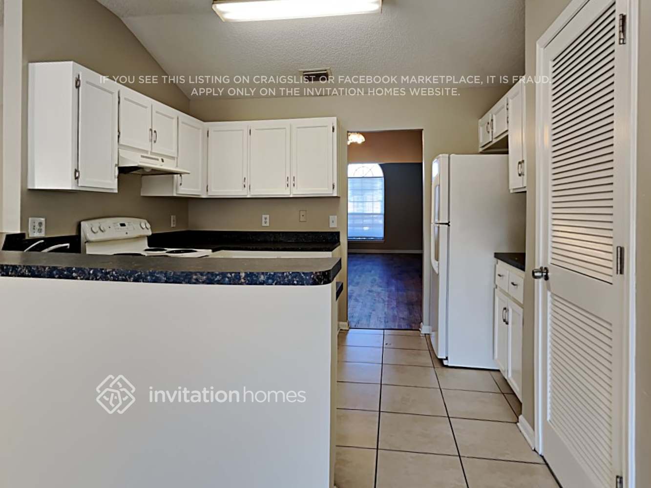 Building Photo - 3405 Charmont Dr