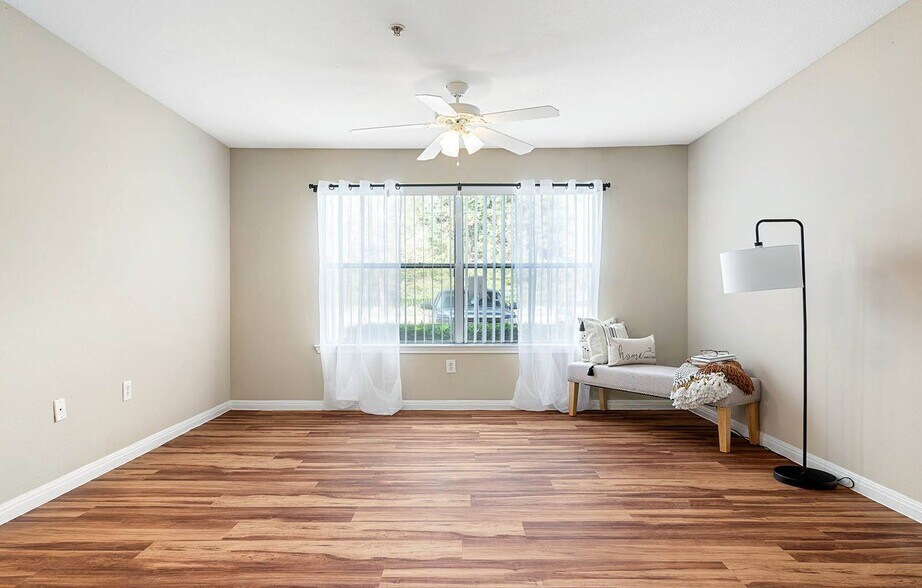 Pinewood Apartments 5900 Greens Rd Houston TX 77396 Apartment Finder