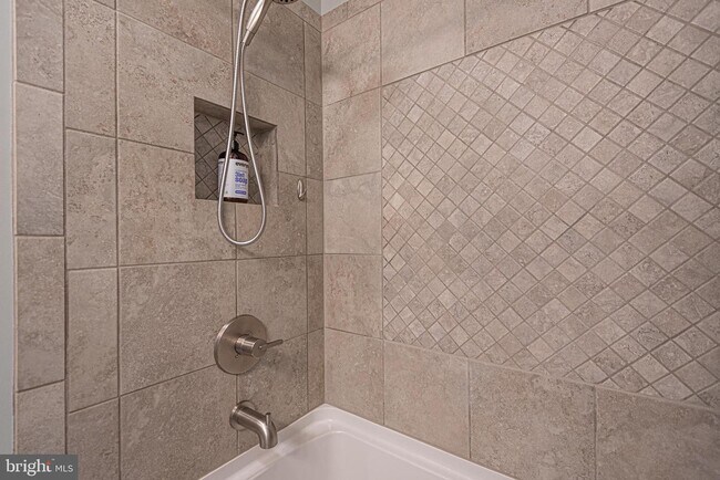 Building Photo - 148 Captains Quarters Rd