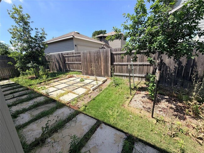 Building Photo - 2813 Hopi Path