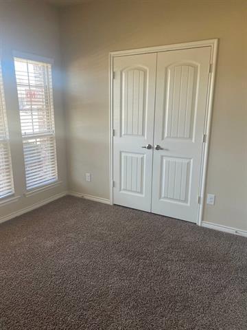 Building Photo - 1709 Cattleman St