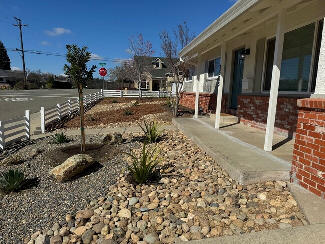 Primary Photo - SINGLE STORY ROCKLIN HOME WITH 3 BED, 2 BA...