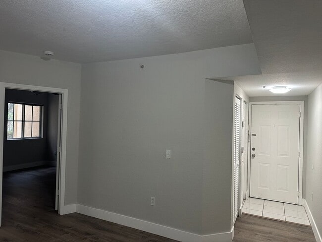 Building Photo - 2 Bedroom Condo in Aventine - Miramar