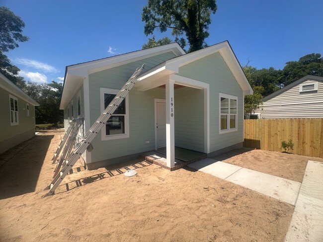 Building Photo - New Construction 3 Bedroom Home