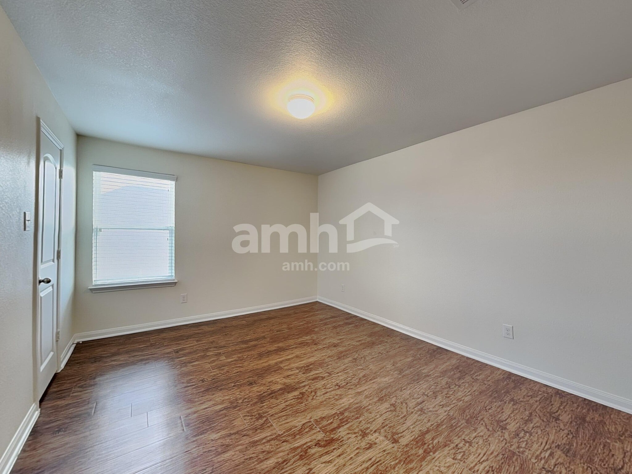 Building Photo - 19905 Per Lange Pass