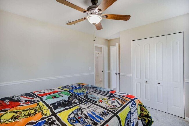 Building Photo - ** Brick Home in great neighborhood close to TAFB