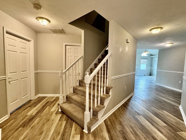 Building Photo - Ready 06-17-26 in Sawyers Mill - Ranch Home w/Loft On Cul-De-Sac! Pet Friendly - Grassfield High ...