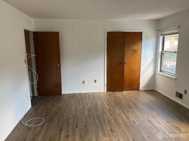 Building Photo - 304 Merrywood Dr