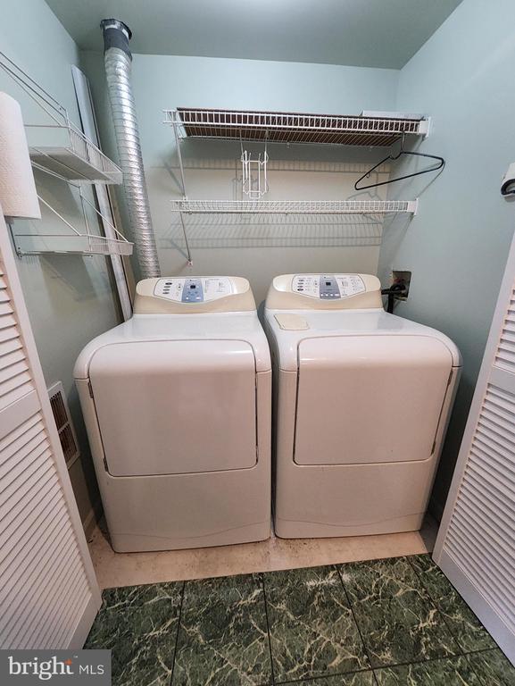 Building Photo - 783 General Wallace Ct