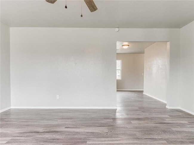 Building Photo - 1716 SW 18th St