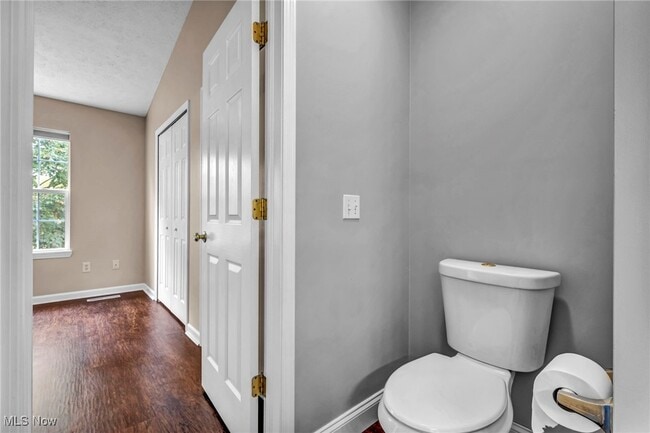 Building Photo - 1356 Meadow Run