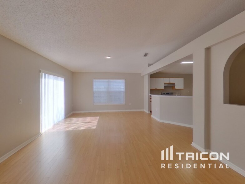 Building Photo - 1080 Amanda Kay Cir