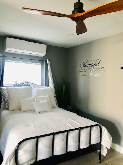 Queen Sized Bed w/Pillow Top Mattress - 1746 W 71st St