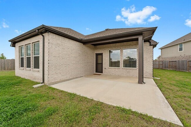 Building Photo - 30839 Boxwood Dr