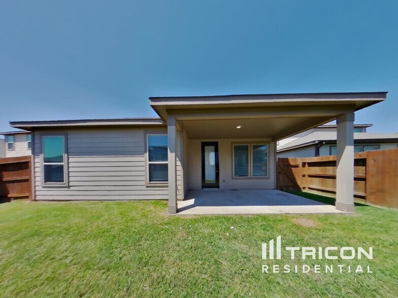 Building Photo - 4702 Westfield Pines Dr