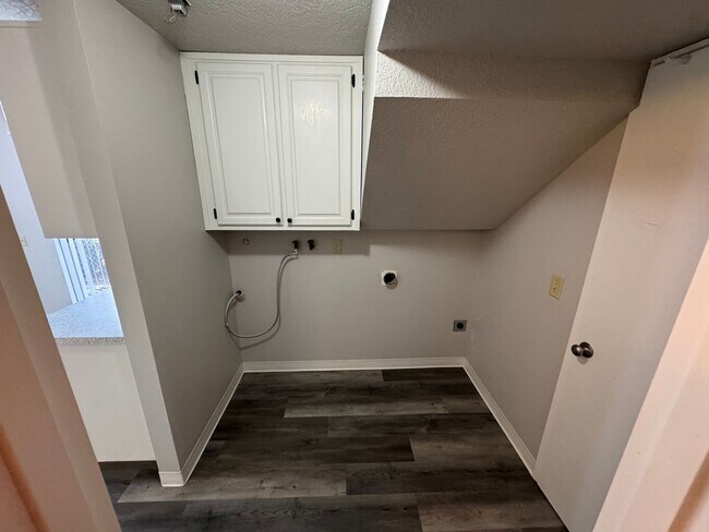 Building Photo - CL2622-2624