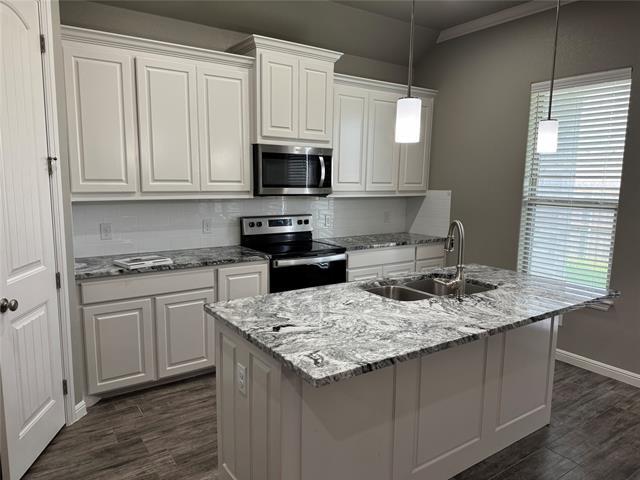 Building Photo - 607 Violet Dr