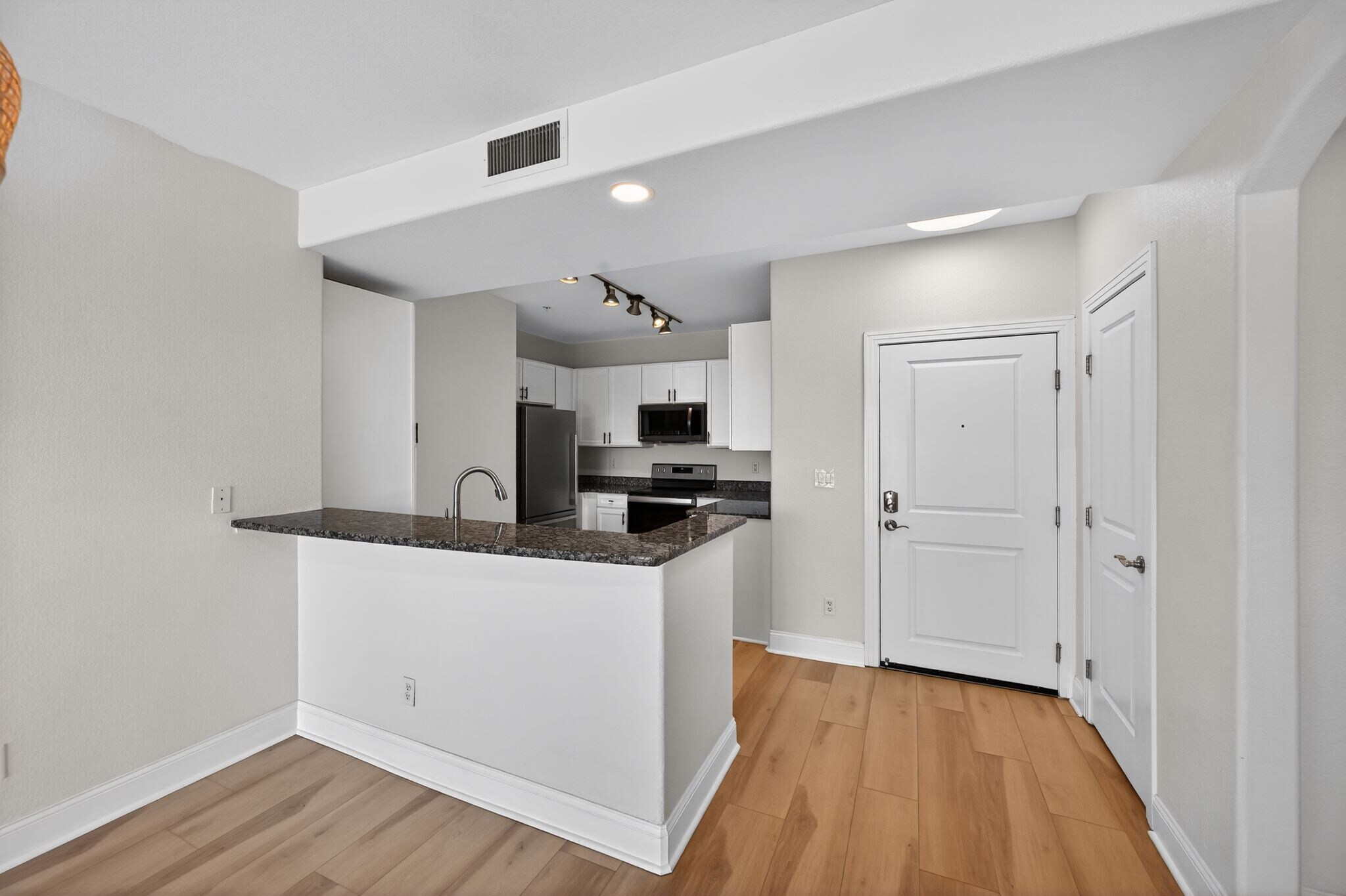 Building Photo - 9079 E Panorama Cir