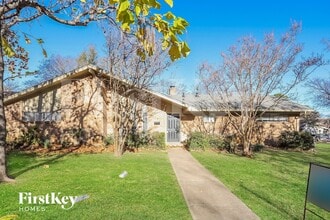 Building Photo - 417 Lakeside Dr