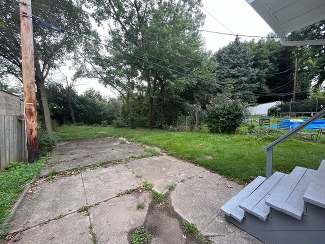 Building Photo - Brooklyn Centre - 3 Bedroom Single Family ...