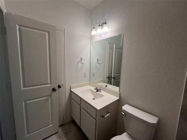 Building Photo - 212 Baralo St