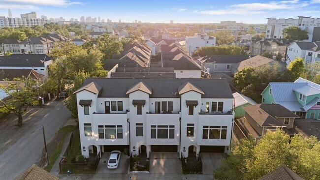 Building Photo - 407 Fowler St