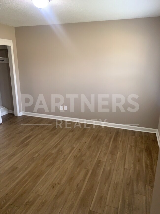 Building Photo - 4536 Wake Forest Dr