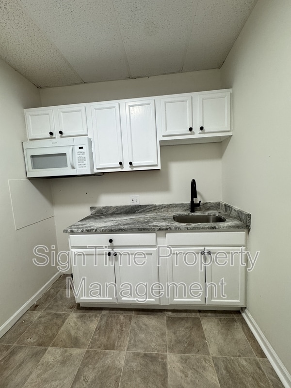 Building Photo - 40 N Conococheague St