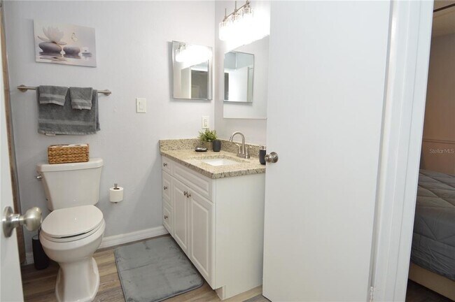 Building Photo - 8754 Mallard Reserve Dr