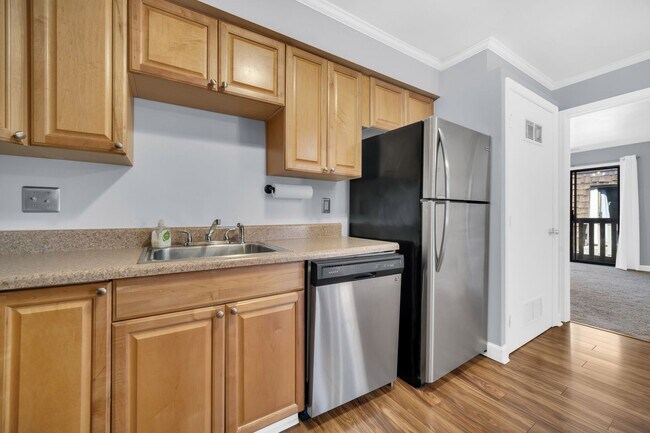 Building Photo - 1635 Ocean Bay Dr