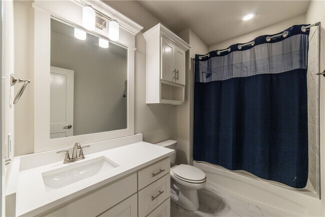 Building Photo - 6417 S 62nd St