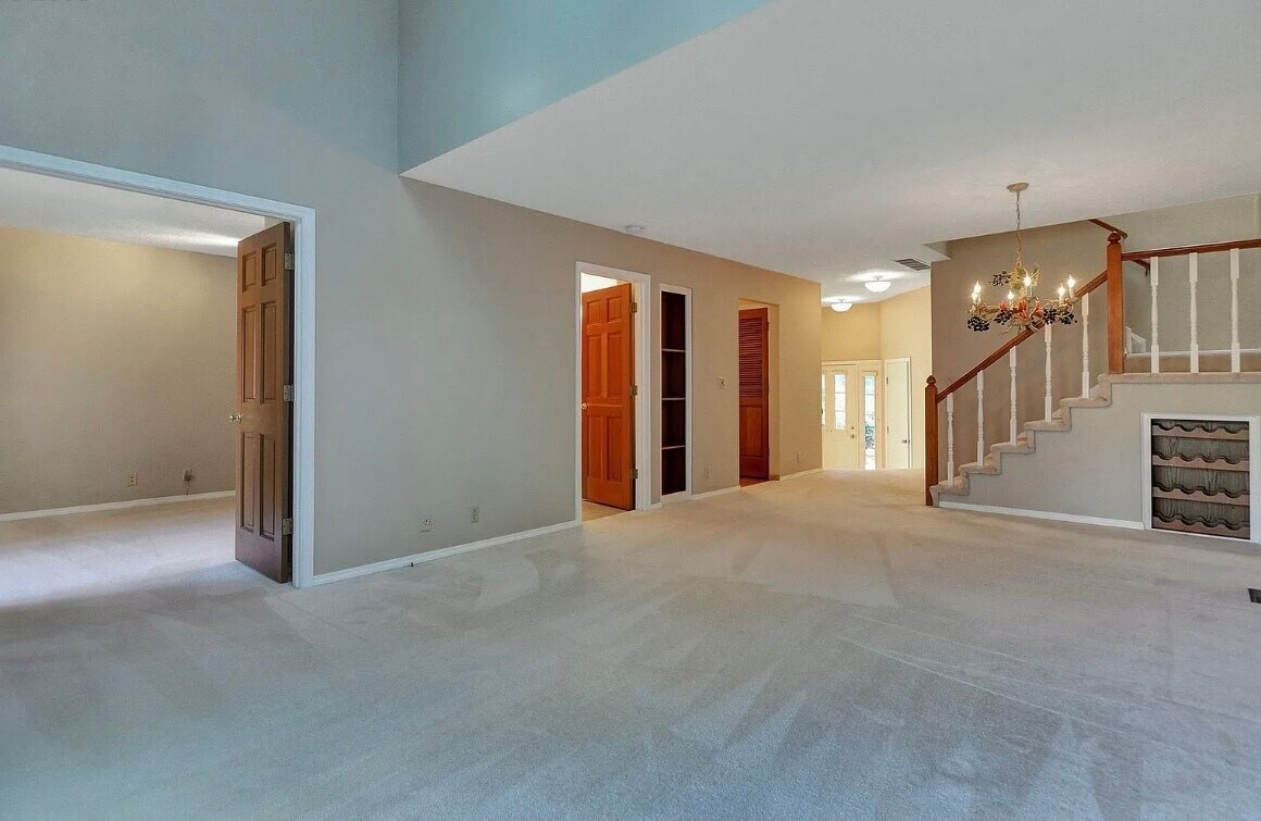 Building Photo - 15252 Boones Way