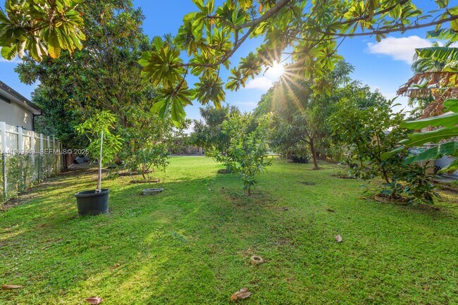 Building Photo - 3605 SW 122nd Pl