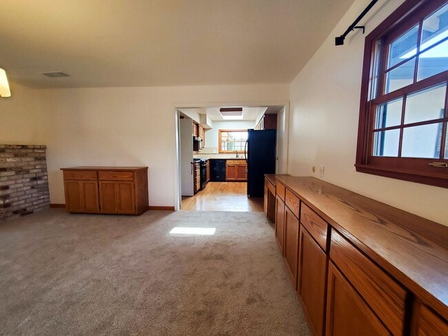 Building Photo - Stylish Single-Level in Marinwood | Great ...