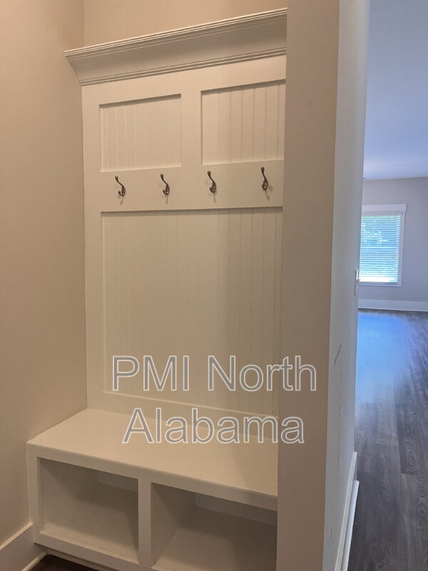 Building Photo - 29458 Canoe Cir NW
