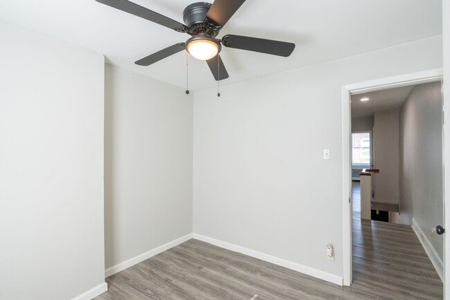 Building Photo - Newly rehabbed 3 bedroom