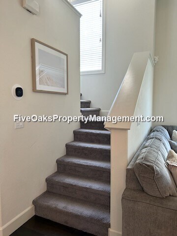 Building Photo - 1208 Lavande Dr