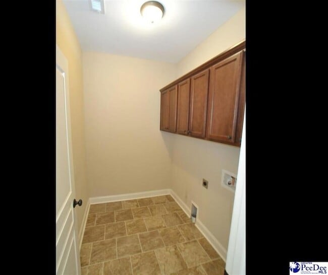 Building Photo - 1355 Millbank Dr