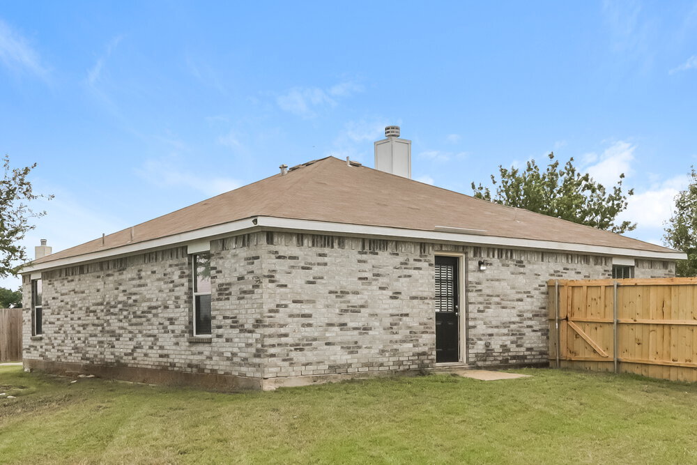 Building Photo - 813 Huddleston Ct