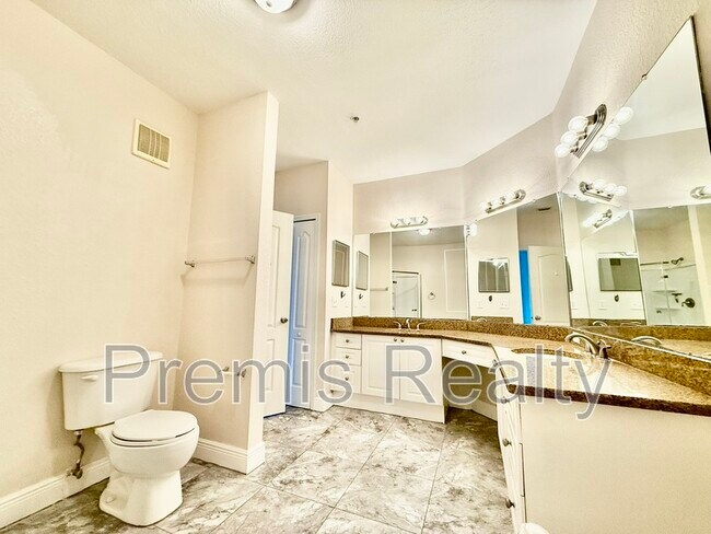 Building Photo - 2738 Via Tivoli