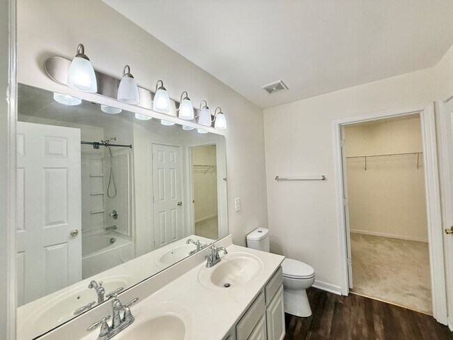 Building Photo - 2913 Glade Aster Ct